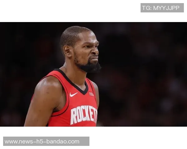 杜兰特半场表现惨淡仅得3分失误频频状态堪忧