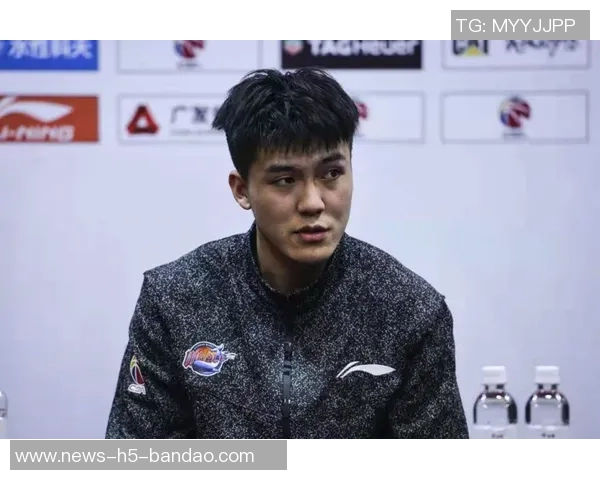 思念卢卡马绍尔表现出色11投8中贡献18分2篮板2助攻1抢断三分球未能命中 思念卢卡马绍尔表现出色11投8中贡献18分2篮板2助攻1抢断三分球未能命中